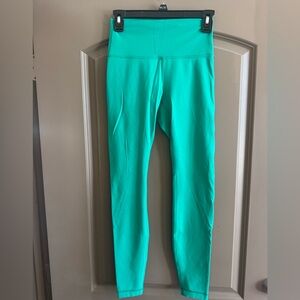 Lululemon wunder train leggings size 6 Kelly green